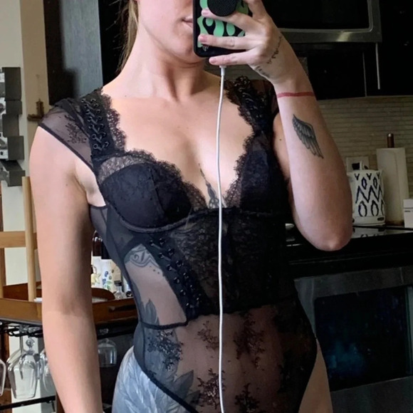 Victoria's Secret Lace short sleeve Bodysuit Black faux lace-up 16712 - Picture 2 of 14